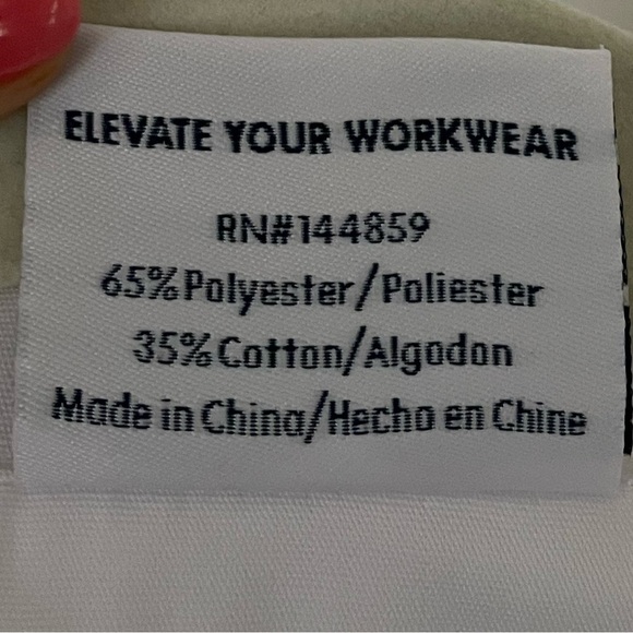 Women’s Universal Lab Coat - Size Medium - Picture 7 of 8